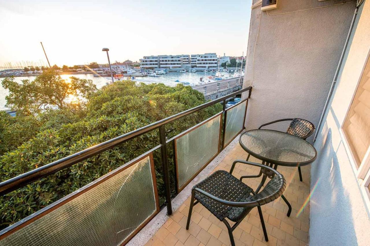 Amazing Seaview Apartment With A Balcony Near The Beach - Kneza Trpimira I Zadar Exteriér fotografie