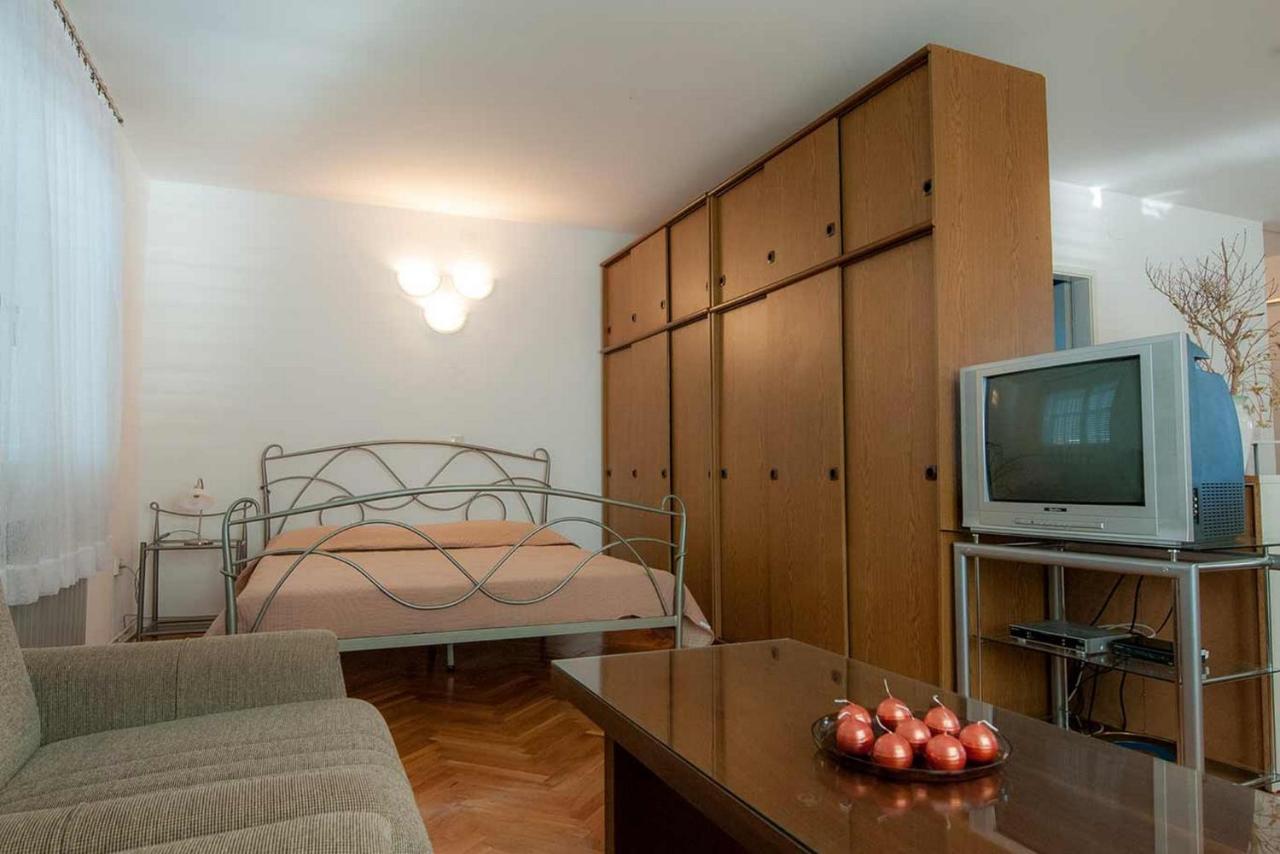 Amazing Seaview Apartment With A Balcony Near The Beach - Kneza Trpimira I Zadar Exteriér fotografie