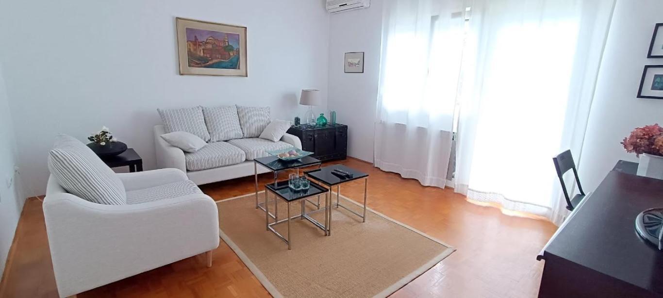 Amazing Seaview Apartment With A Balcony Near The Beach - Kneza Trpimira I Zadar Exteriér fotografie
