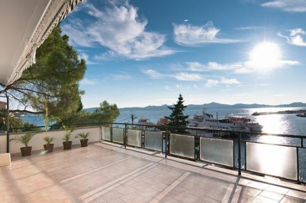 Amazing Seaview Apartment With A Balcony Near The Beach - Kneza Trpimira I Zadar Exteriér fotografie