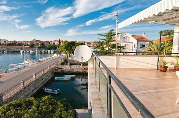 Amazing Seaview Apartment With A Balcony Near The Beach - Kneza Trpimira I Zadar Exteriér fotografie